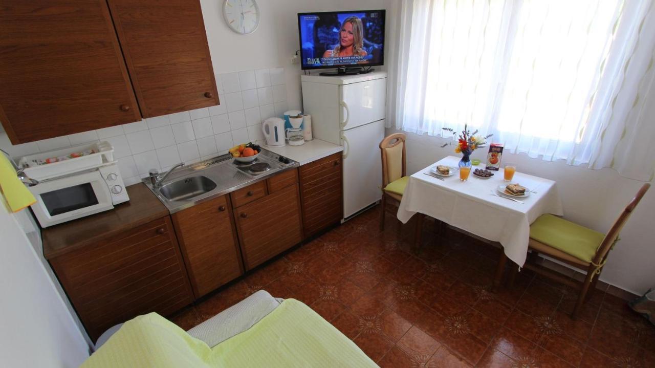 Studio In Vantacici/Insel Krk 14419 Extérieur photo